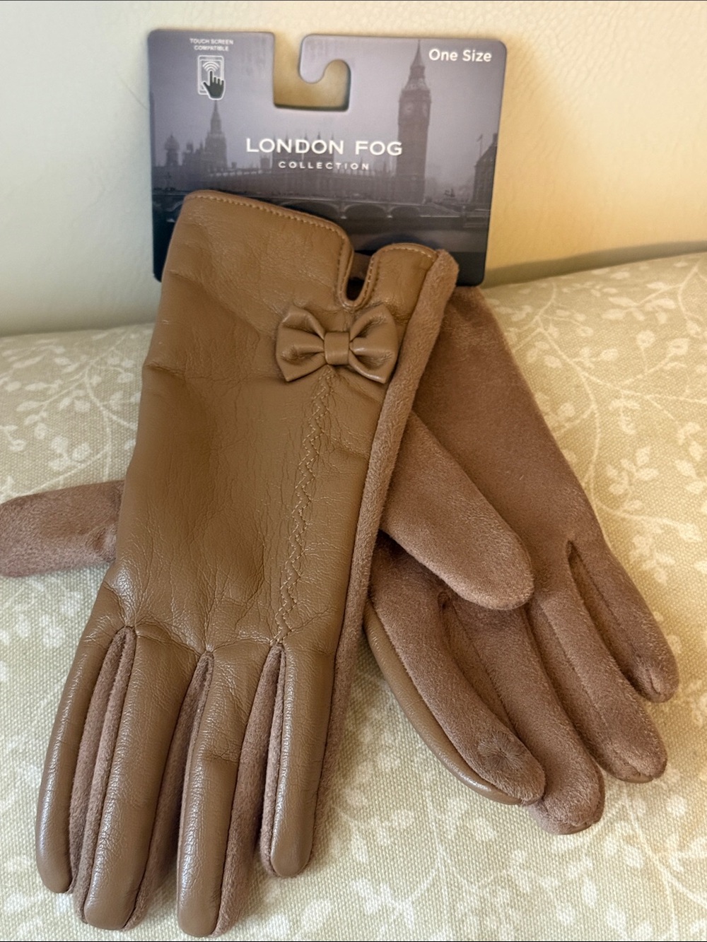 London Fog Brown Bow Accent Touchscreen Women's Gloves